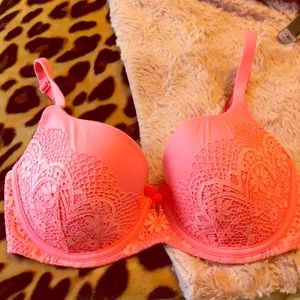 Victoria’s Secret Body By Victoria Demi 32DD